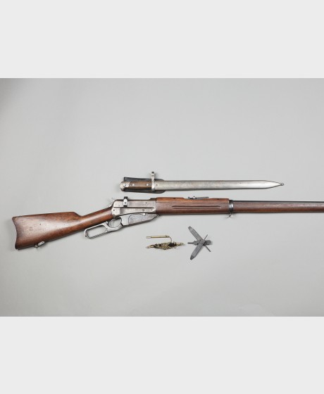 Winchester kivääri m/1895, pistin ja puhistusvälineet