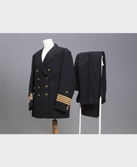 Kauppalaivaston merikapteenin puku (Kapt. Holger Hermansson)