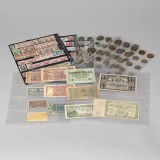 Erä postimerkkejä, seteleitä ja kolikoita