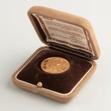 Kultaraha, Venäjä 100 ruplaa 1977 ЛМД