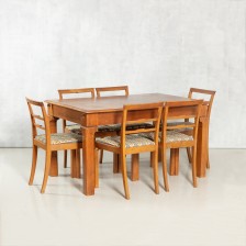 Pöytä (biljardi) ja tuoleja 6 kpl