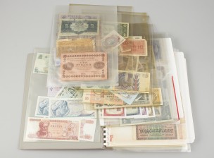 Erä ulkomaisia seteleitä