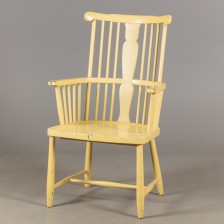 Keltainen tuoli