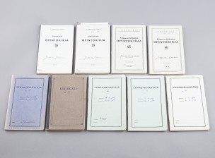 9 kpl lentopäiväkirjoja (Oskari Jussila, SLM 536)
