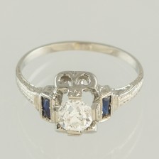  A Diamond ring