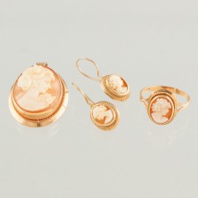 Three-piece jewelry set